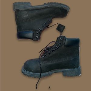 All black timberland boots